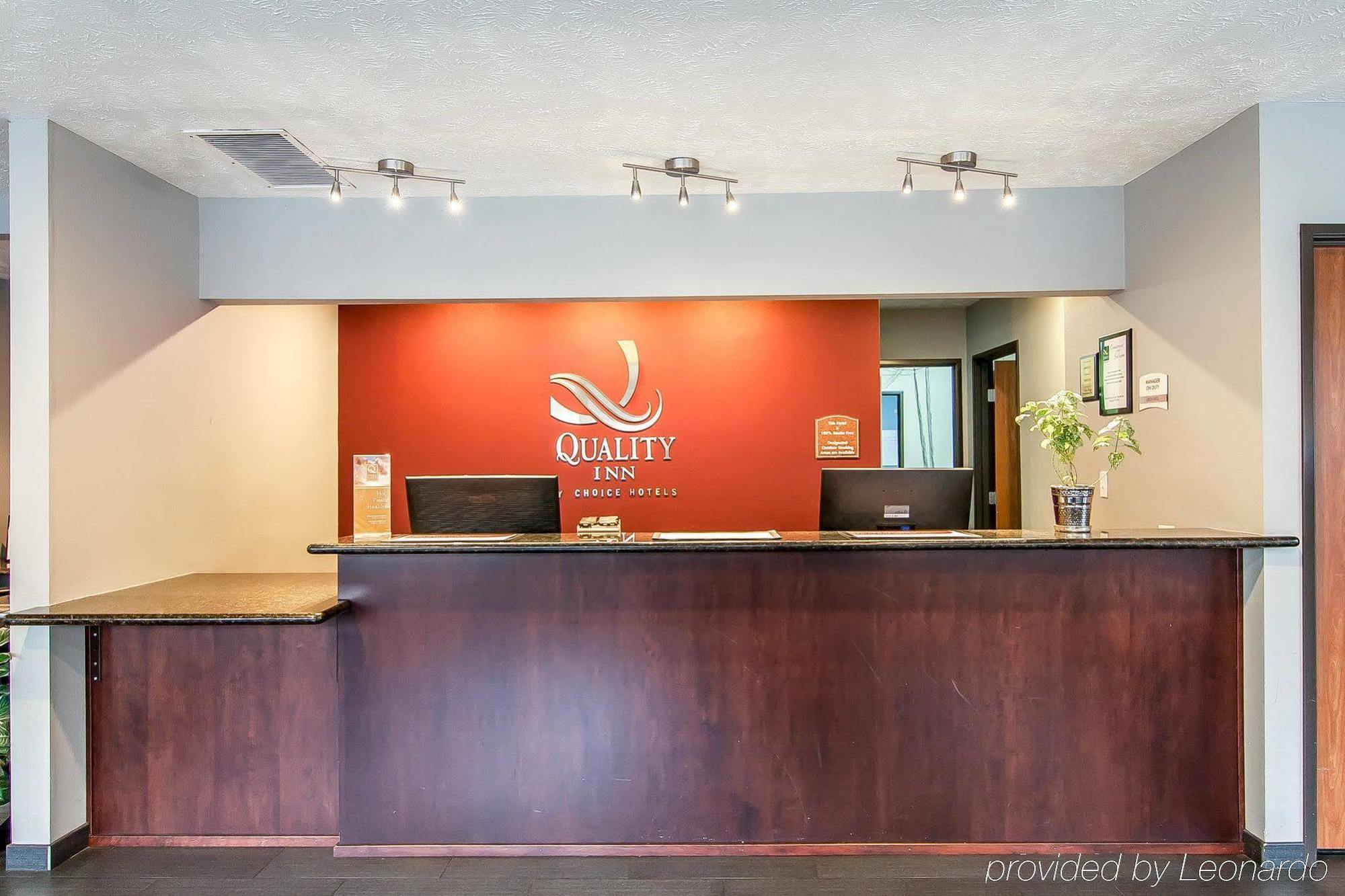 Quality Inn Downtown Convention Center Portland Exterior photo